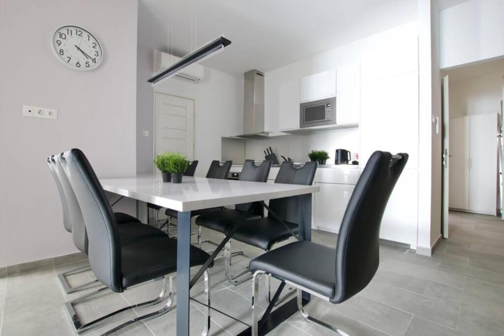 Premium Apartment By Hi5-Vaci Str. 3 Bedroom Budapest Ngoại thất bức ảnh