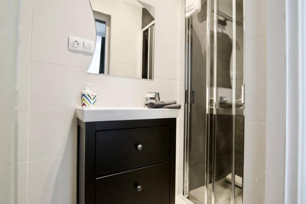 Premium Apartment By Hi5-Vaci Str. 3 Bedroom Budapest Ngoại thất bức ảnh