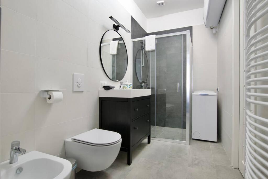 Premium Apartment By Hi5-Vaci Str. 3 Bedroom Budapest Ngoại thất bức ảnh