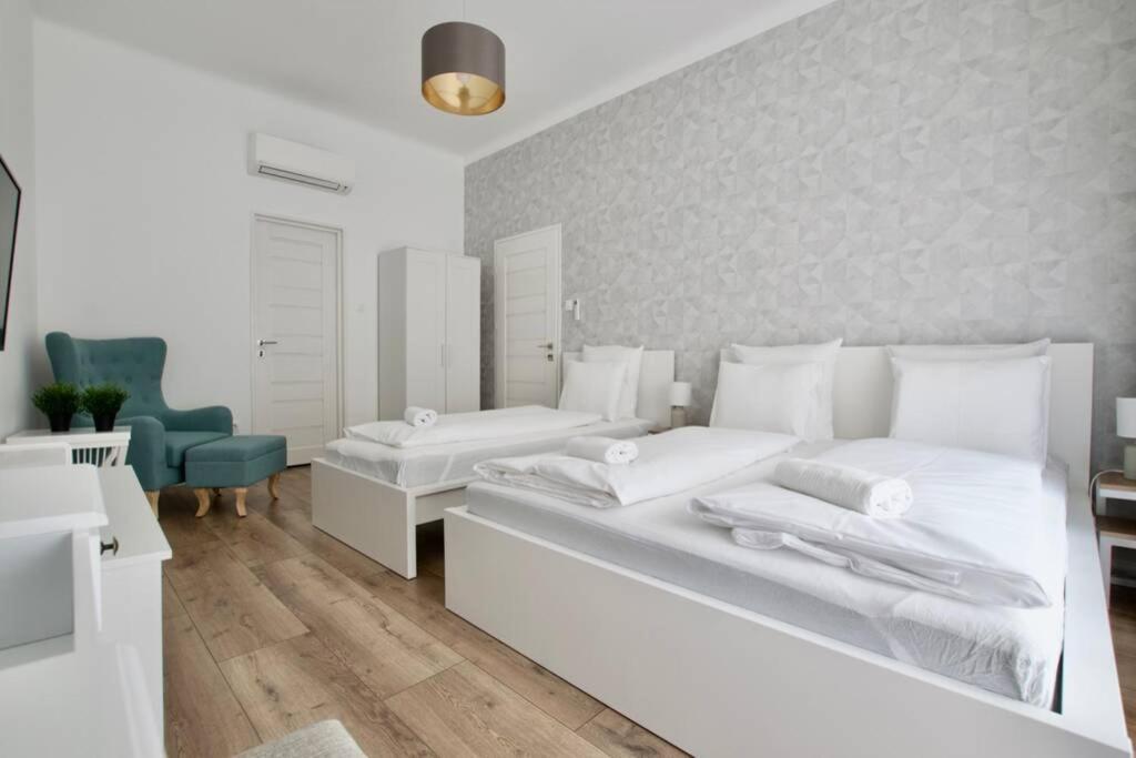 Premium Apartment By Hi5-Vaci Str. 3 Bedroom Budapest Ngoại thất bức ảnh