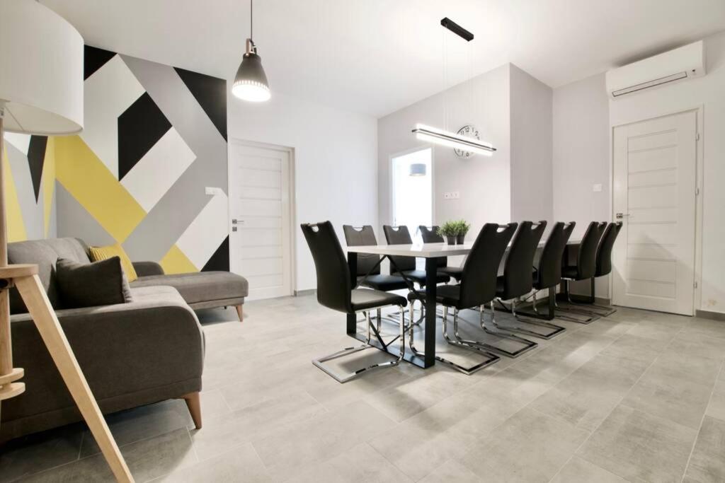 Premium Apartment By Hi5-Vaci Str. 3 Bedroom Budapest Ngoại thất bức ảnh