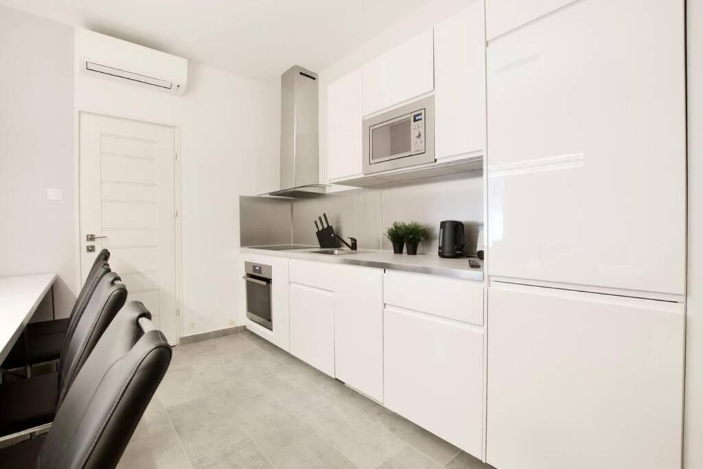 Premium Apartment By Hi5-Vaci Str. 3 Bedroom Budapest Ngoại thất bức ảnh